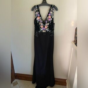 NWT Basix Black Label maxi dress